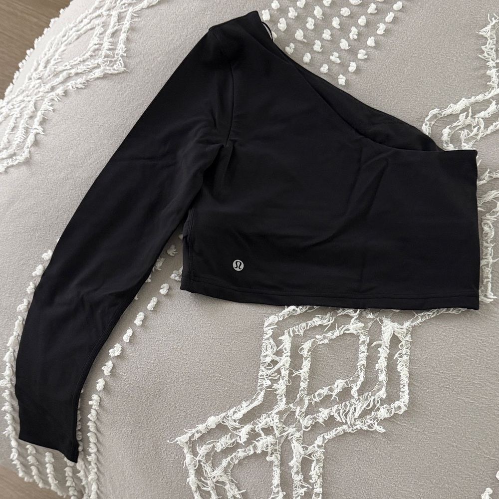 Lululemon Black One-Shoulder Long Sleeve Top Sz 6